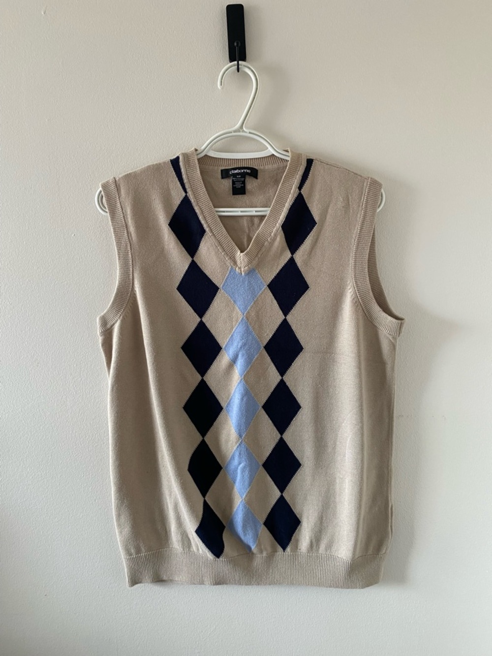 Claiborne Beige Argyle V-Neck Sweater Vest with Navy and Light Blue Diamonds